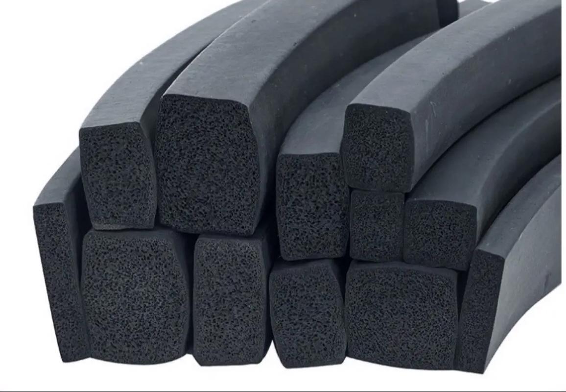 橡膠制品業的發展與應用 聚焦硅膠制品、密封條與汽車零部件